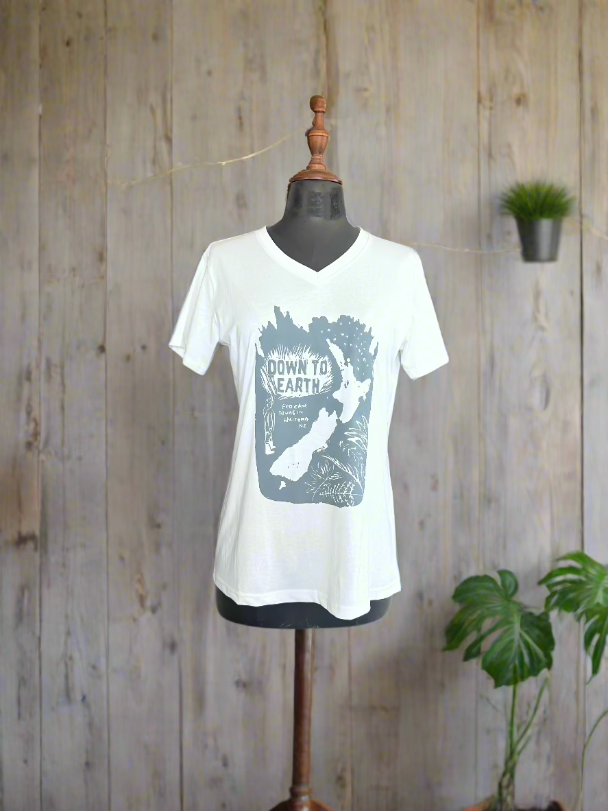T-Shirt - Down to Earth - White/V-neck